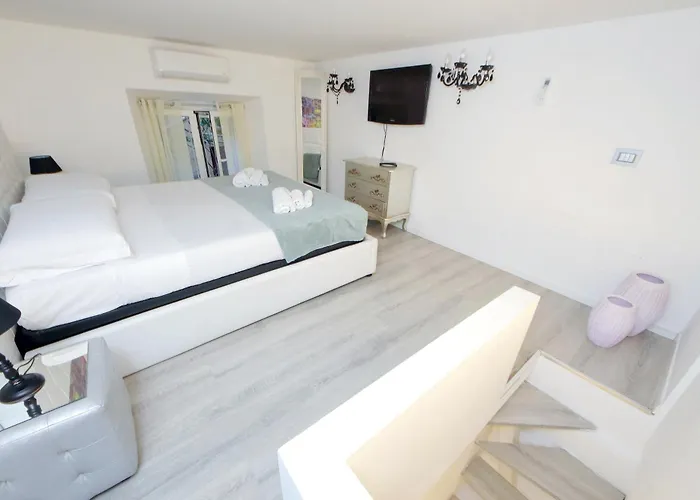 4bnb - Domus Colosseo Apartment Rom